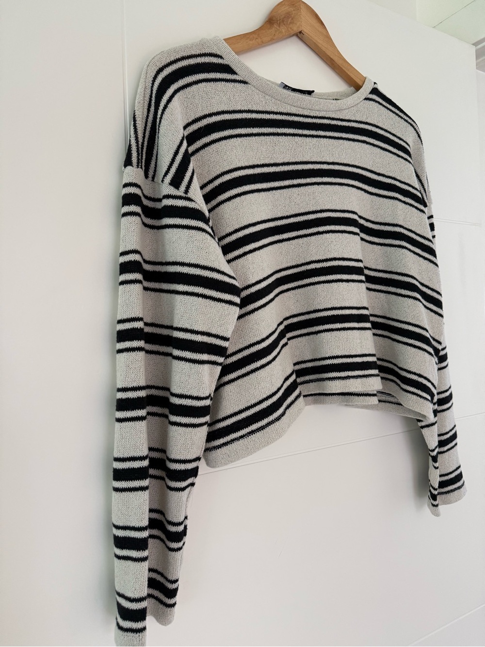Zara Lightweight Stripped Cropped Sweater, size medium. - Picture 2 of 5